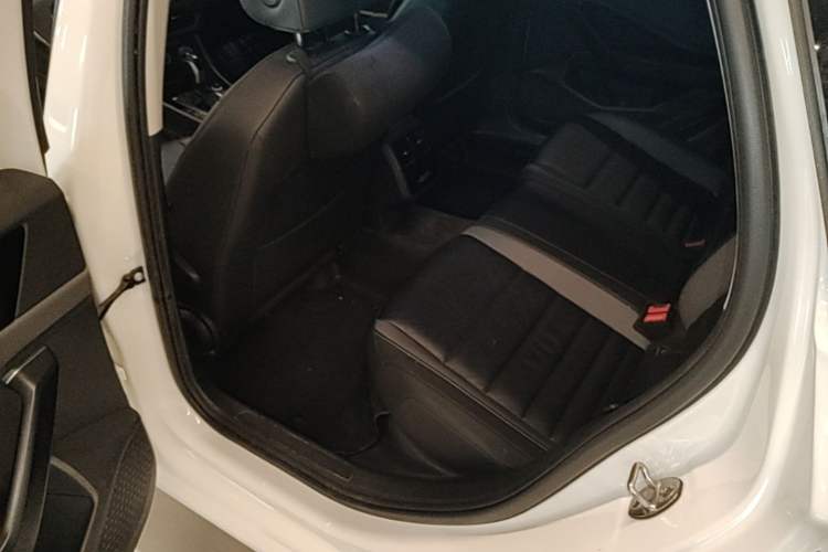 Used Volkswagen Sagitar 2019 280TSI DSG Comfort Version China VI Standard Left Rear Seat