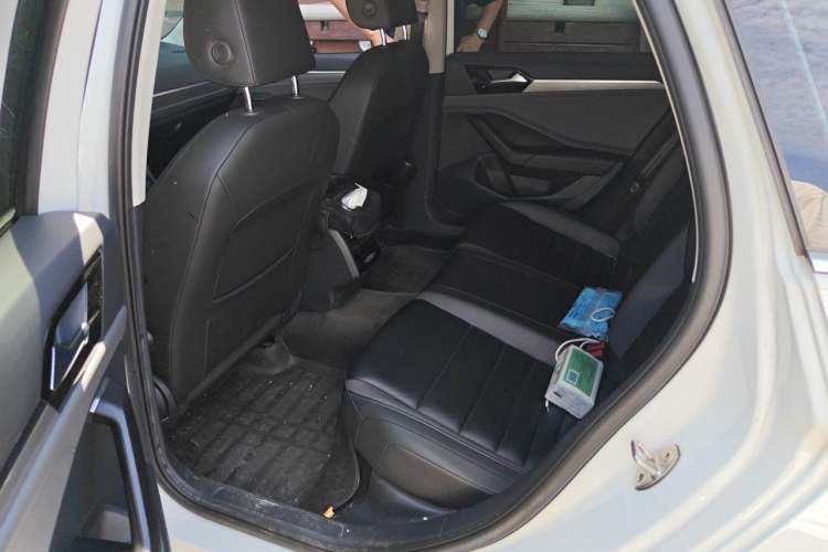 Used Volkswagen Sagitar 2019 200TSI DSG Comfort Version China VI Standard Left Rear Seat