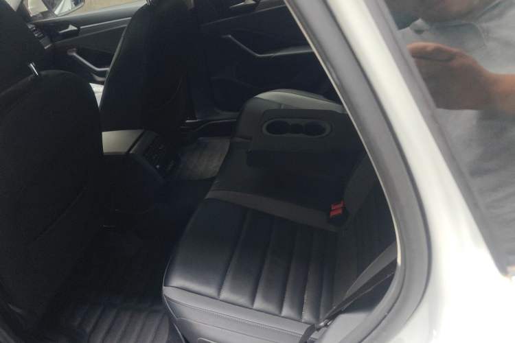 Used Volkswagen Sagitar 2019 200TSI DSG Comfort Version China VI Standard Left Rear Seat