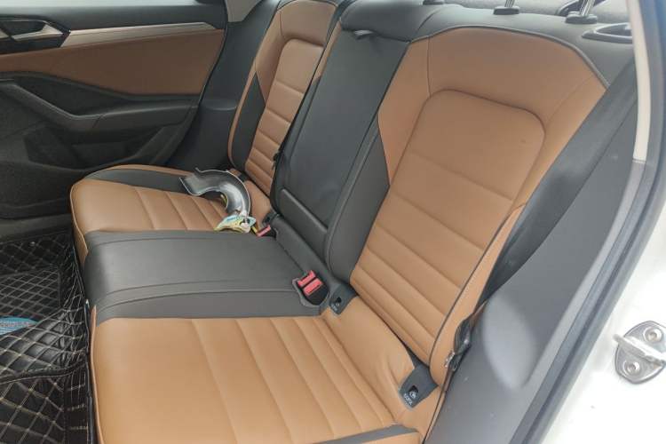 Used Volkswagen Sagitar 2019 280TSI DSG Comfort Version China V Standard Left Rear Seat