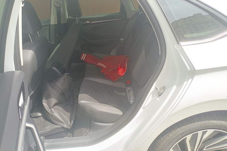 Used Volkswagen Sagitar 2019 280TSI DSG Luxury Version China VI Standard Left Rear Seat
