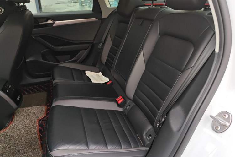 Used Volkswagen Sagitar 2019 280TSI DSG Comfort Version China VI Standard Left Rear Seat