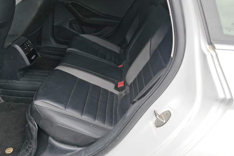 Used Volkswagen Sagitar 2019 280TSI DSG Comfort Version China VI Standard Left Rear Seat