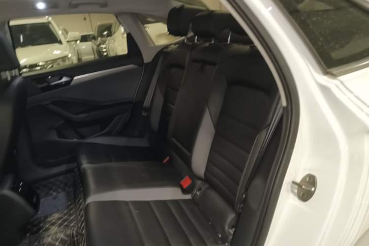 Used Volkswagen Sagitar 2019 200TSI DSG Comfort Version China VI Standard Left Rear Seat