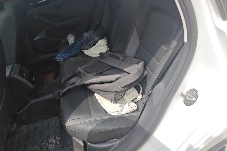 Used Volkswagen Sagitar 2019 200TSI Manual Comfort Version China VI Standard Left Rear Seat