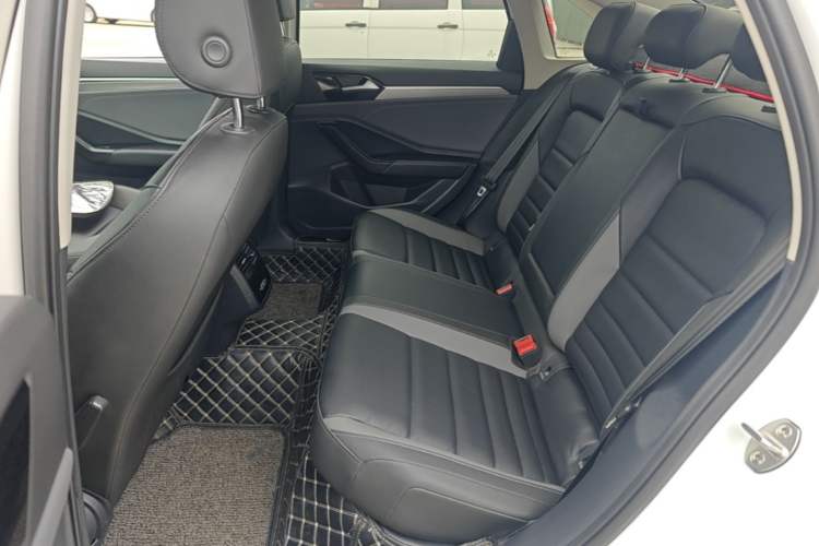 Used Volkswagen Sagitar 2019 280TSI DSG Comfort Version China VI Standard Left Rear Seat