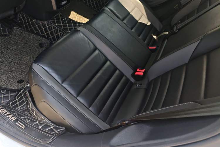 Used Volkswagen Sagitar 2019 200TSI DSG Comfort Version China VI Standard Left Rear Seat