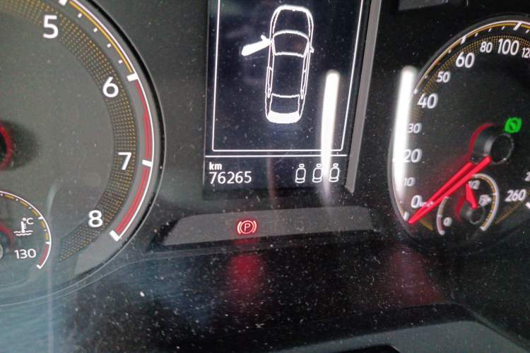 Used Volkswagen Sagitar 2019 280TSI DSG Comfort Version China VI Standard Odometer Close Up