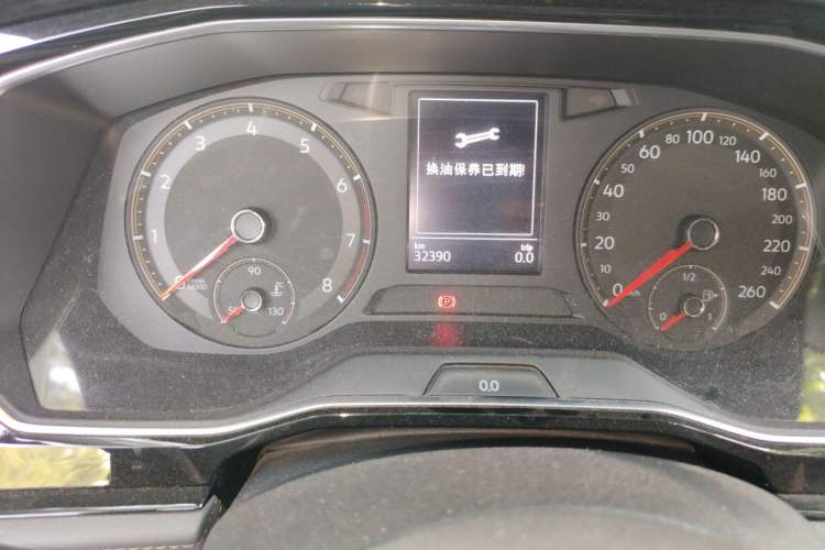 Used Volkswagen Sagitar 2019 200TSI DSG Comfort Version China VI Standard Odometer Close Up