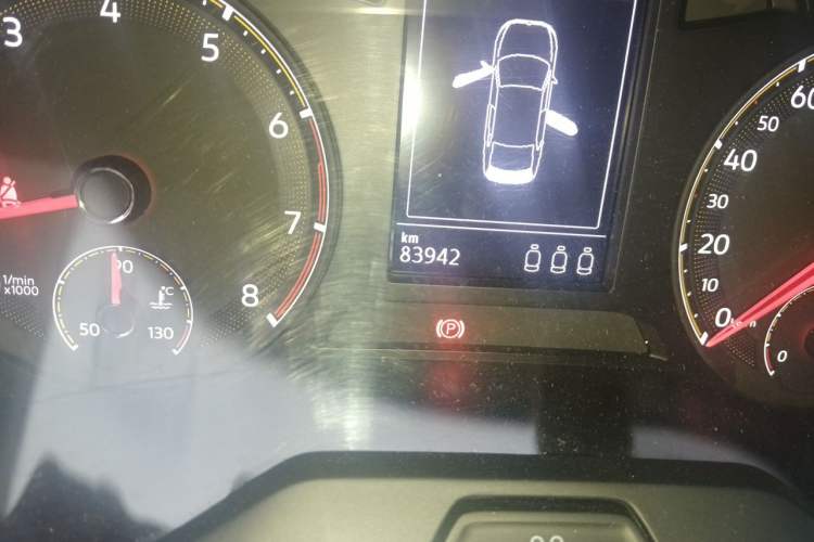 Used Volkswagen Sagitar 2019 200TSI DSG Comfort Version China VI Standard Odometer Close Up