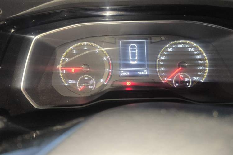 Used Volkswagen Sagitar 2019 280TSI DSG Luxury Version China VI Standard Odometer Close Up