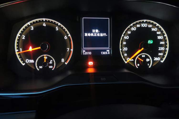 Used Volkswagen Sagitar 2019 200TSI DSG Comfort Version China VI Standard Odometer Close Up