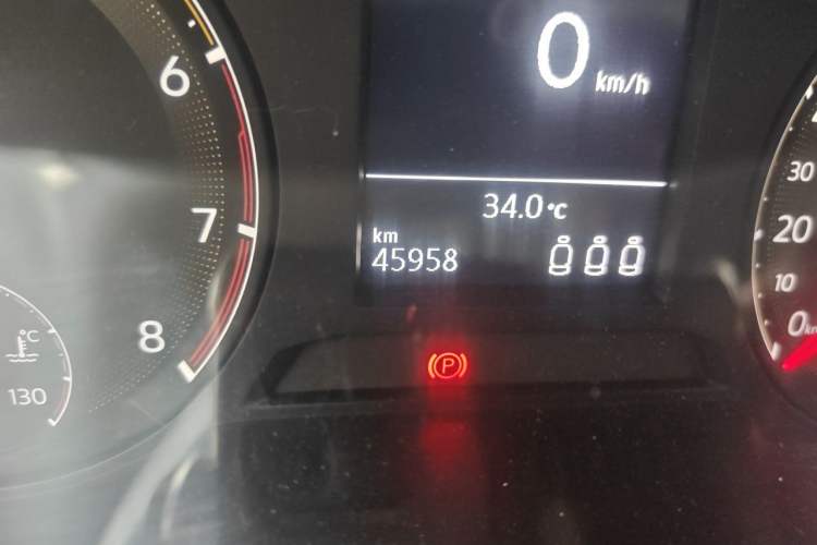 Used Volkswagen Sagitar 2019 280TSI DSG Comfort Version China VI Standard Odometer Close Up
