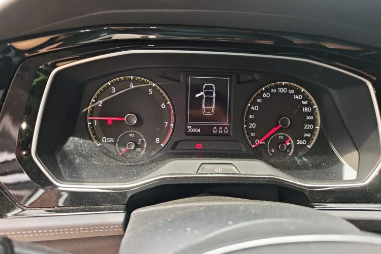Used Volkswagen Sagitar 2019 200TSI DSG Comfort Version China VI Standard Odometer Close Up