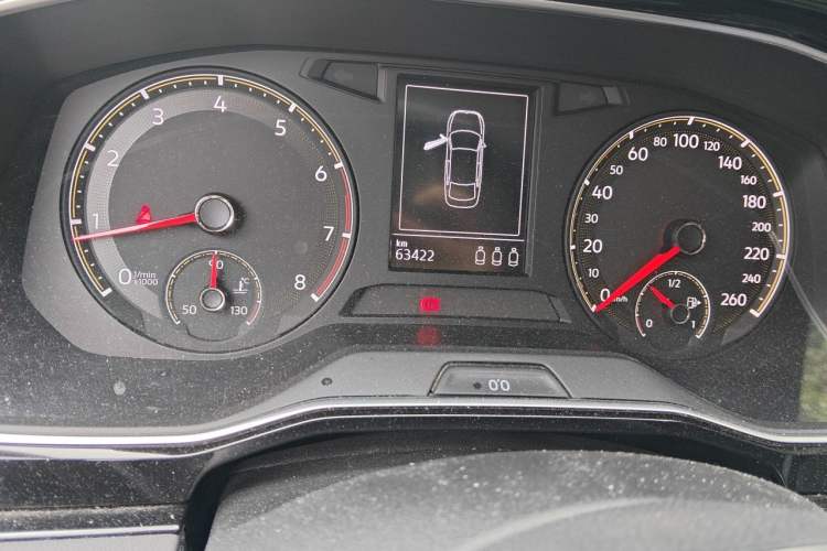 Used Volkswagen Sagitar 2019 280TSI DSG Comfort Version China VI Standard Odometer Close Up