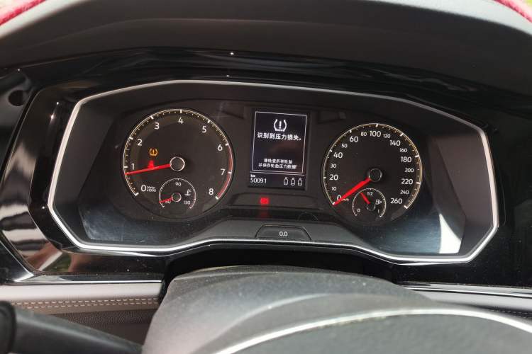 Used Volkswagen Sagitar 2019 200TSI DSG Comfort Version China VI Standard Odometer Close Up