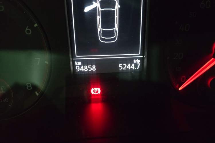 Used Volkswagen Sagitar 2019 200TSI DSG Comfort Version China VI Standard Odometer Close Up