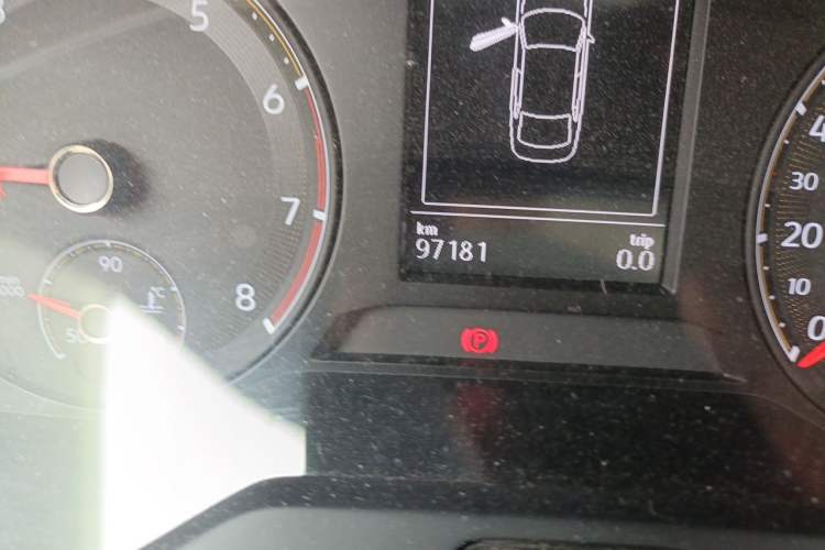 Used Volkswagen Sagitar 2019 280TSI DSG Luxury Version China VI Standard Odometer Close Up