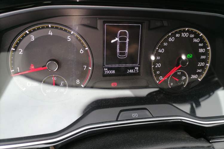 Used Volkswagen Sagitar 2019 280TSI DSG Comfort Version China VI Standard Odometer Close Up