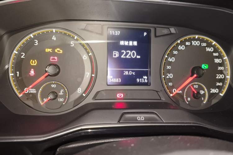 Used Volkswagen Sagitar 2019 280TSI DSG Comfort Version China VI Standard Odometer Close Up