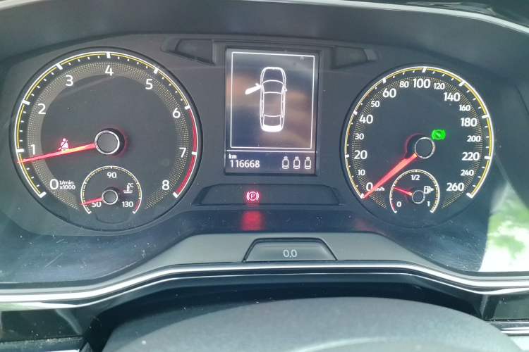 Used Volkswagen Sagitar 2019 200TSI DSG Comfort Version China VI Standard Odometer Close Up