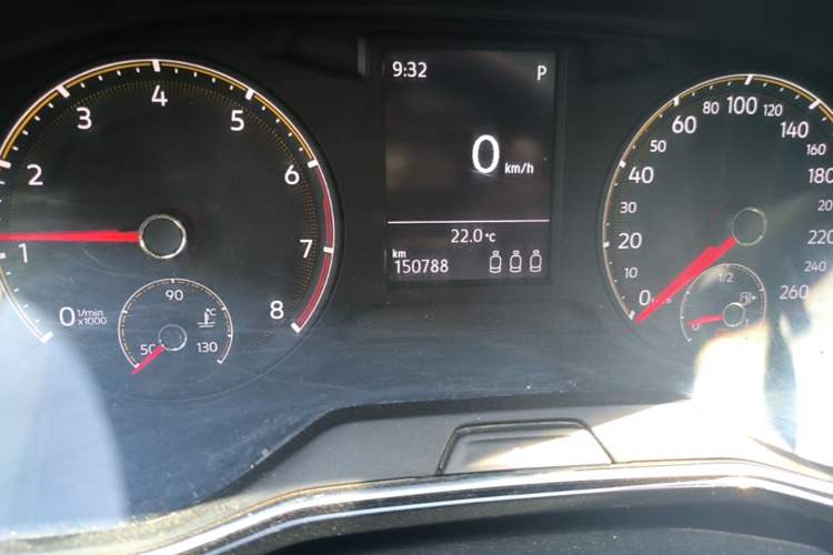 Used Volkswagen Sagitar 2019 200TSI DSG Comfort Version China VI Standard Odometer Close Up