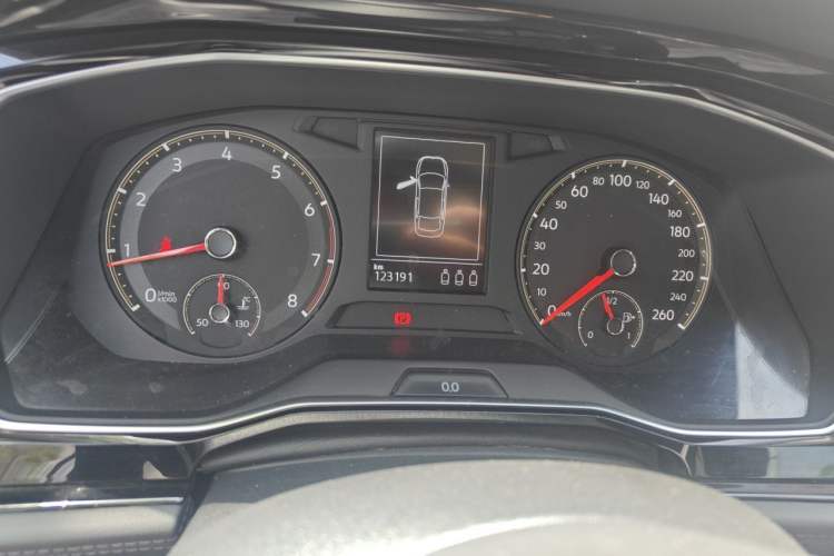 Used Volkswagen Sagitar 2019 280TSI DSG Comfort Version China VI Standard Odometer Close Up