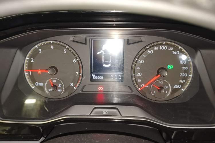 Used Volkswagen Sagitar 2019 200TSI DSG Comfort Version China VI Standard Odometer Close Up