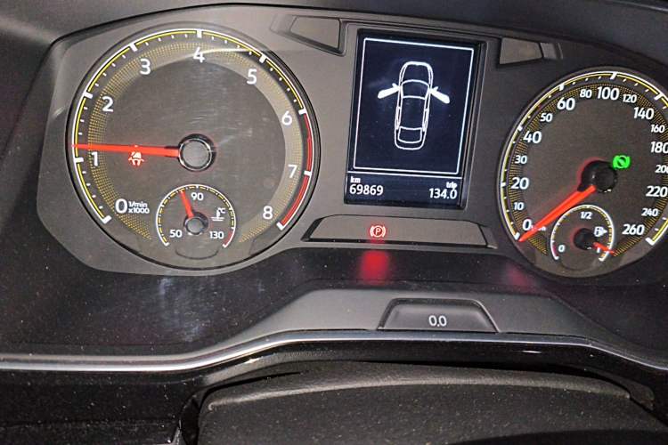 Used Volkswagen Sagitar 2019 200TSI DSG Comfort Version China V Standard Odometer Close Up