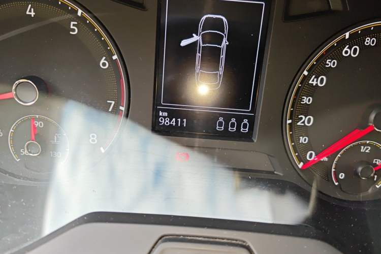 Used Volkswagen Sagitar 2019 280TSI DSG Comfort Version China VI Standard Odometer Close Up