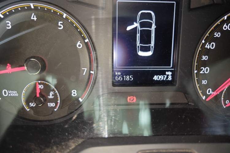 Used Volkswagen Sagitar 2019 280TSI DSG Comfort Version China VI Standard Odometer Close Up