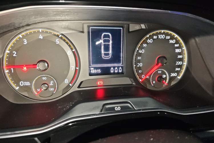 Used Volkswagen Sagitar 2019 200TSI DSG Comfort Version China VI Standard Odometer Close Up