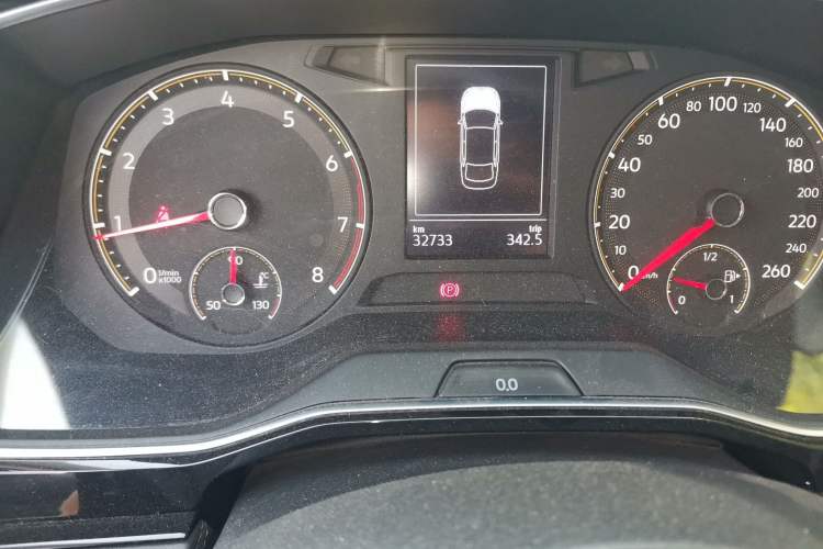 Used Volkswagen Sagitar 2019 200TSI DSG Comfort Version China VI Standard Odometer Close Up
