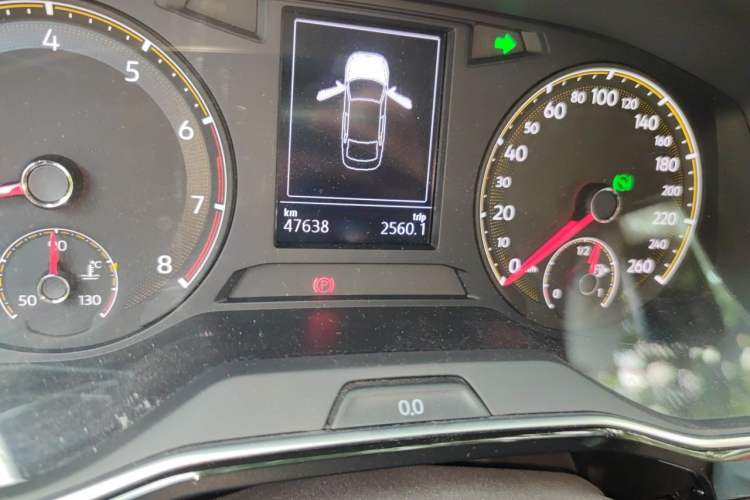 Used Volkswagen Sagitar 2019 280TSI DSG Luxury Version China VI Standard Odometer Close Up