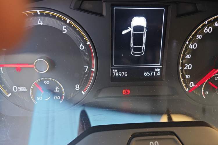 Used Volkswagen Sagitar 2019 200TSI DSG Comfort Version China VI Standard Odometer Close Up