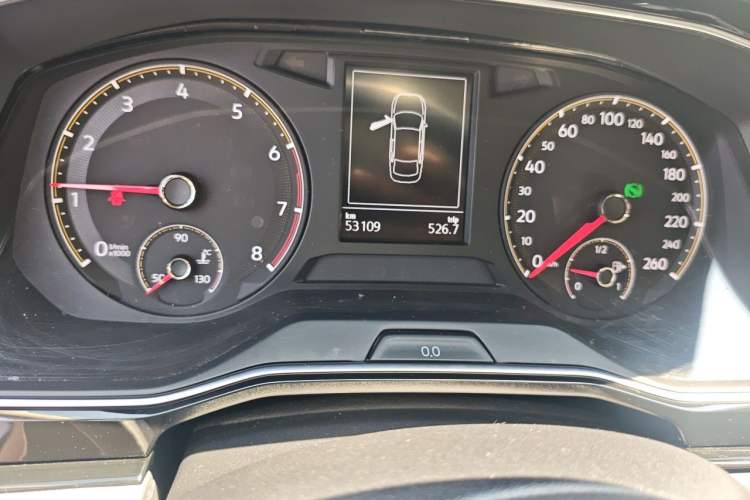 Used Volkswagen Sagitar 2019 200TSI DSG Comfort Version China VI Standard Odometer Close Up