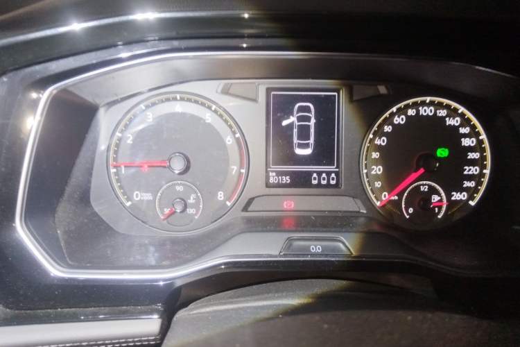 Used Volkswagen Sagitar 2019 280TSI DSG Comfort Version China VI Standard Odometer Close Up