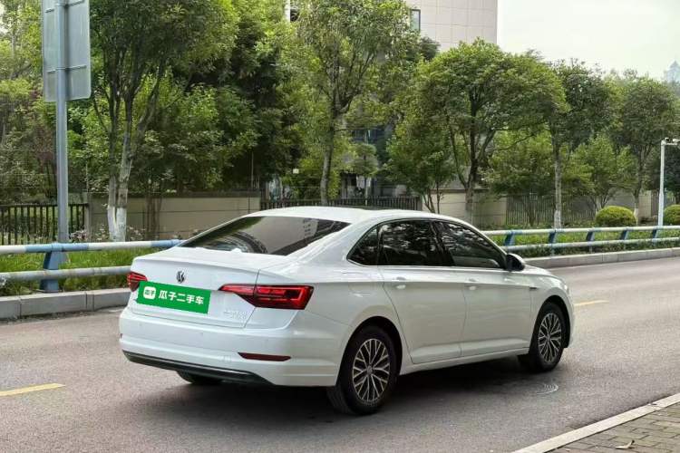 Used Volkswagen Sagitar 2019 200TSI Manual Comfort Version China VI Standard Rear Right 45 Deg