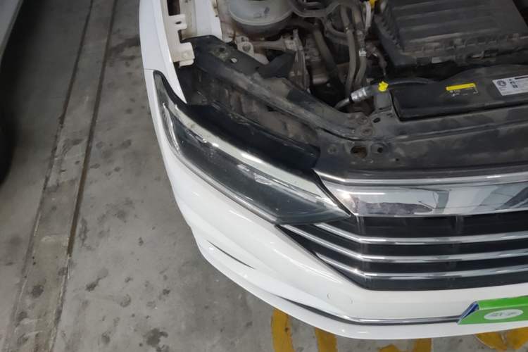 Used Volkswagen Sagitar 2019 280TSI DSG Comfort Version China VI Standard Right Front Headlight