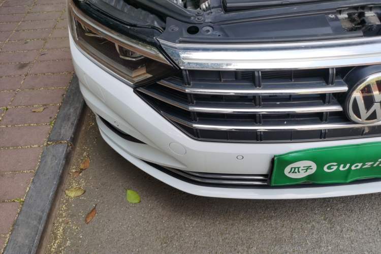 Used Volkswagen Sagitar 2019 280TSI DSG Flagship Model China V Standard Right Front Headlight