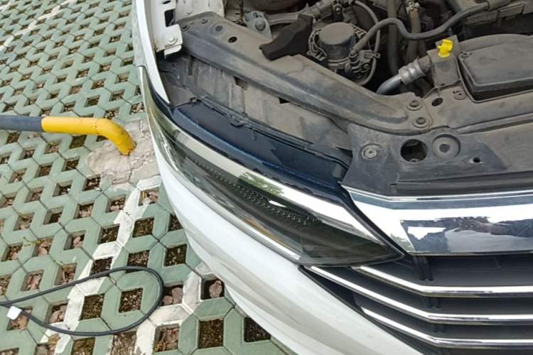 Used Volkswagen Sagitar 2019 200TSI DSG Comfort Version China VI Standard Right Front Headlight