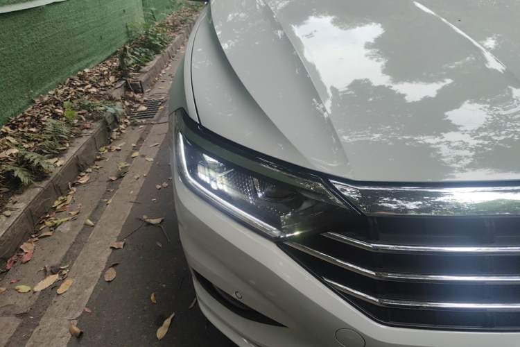 Used Volkswagen Sagitar 2019 280TSI DSG Luxury Version China VI Standard Right Front Headlight
