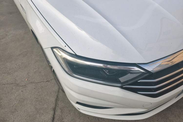 Used Volkswagen Sagitar 2019 200TSI DSG Comfort Version China VI Standard Right Front Headlight