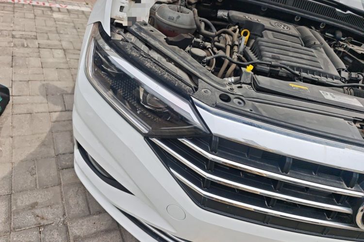 Used Volkswagen Sagitar 2019 200TSI DSG Comfort Version China VI Standard Right Front Headlight