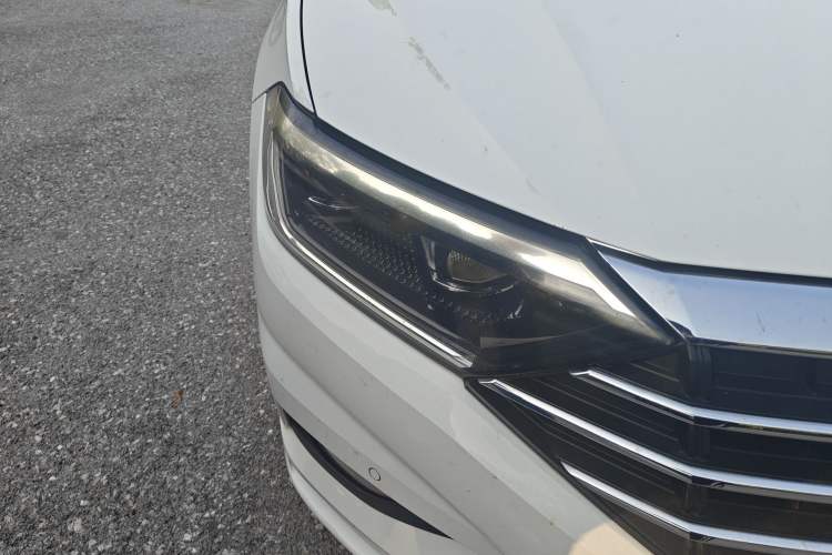 Used Volkswagen Sagitar 2019 280TSI DSG Comfort Version China VI Standard Right Front Headlight