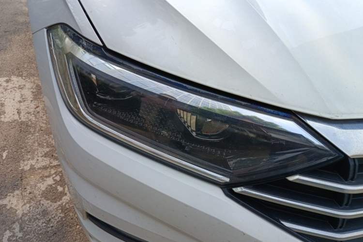 Used Volkswagen Sagitar 2019 280TSI DSG Comfort Version China V Standard Right Front Headlight
