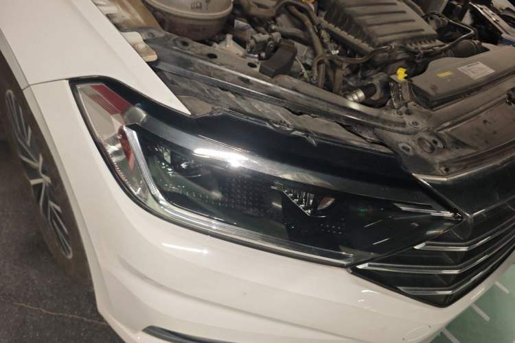 Used Volkswagen Sagitar 2019 200TSI DSG Comfort Version China VI Standard Right Front Headlight