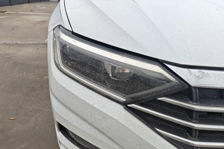Used Volkswagen Sagitar 2019 200TSI DSG Comfort Version China VI Standard Right Front Headlight