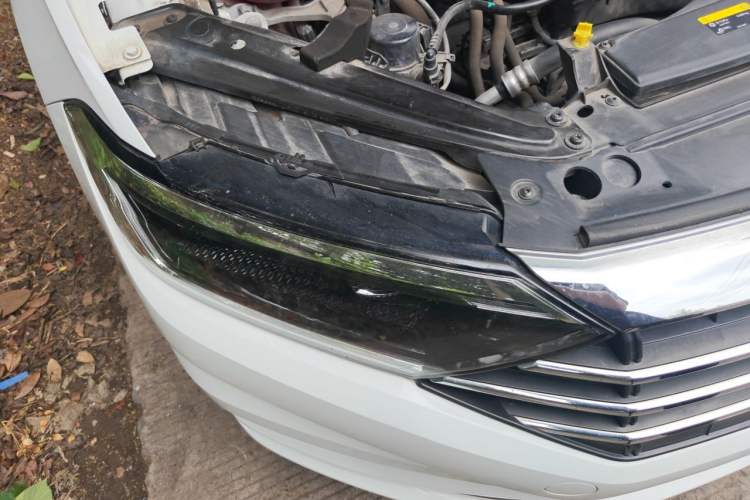 Used Volkswagen Sagitar 2019 280TSI DSG Comfort Version China VI Standard Right Front Headlight