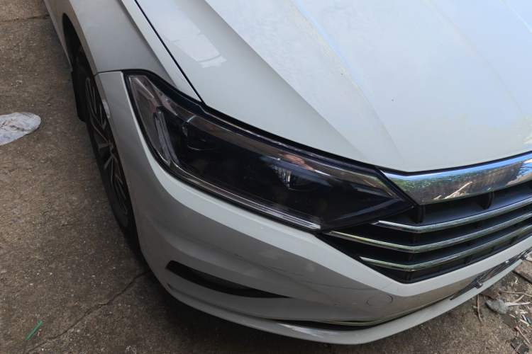 Used Volkswagen Sagitar 2019 200TSI DSG Comfort Version China VI Standard Right Front Headlight